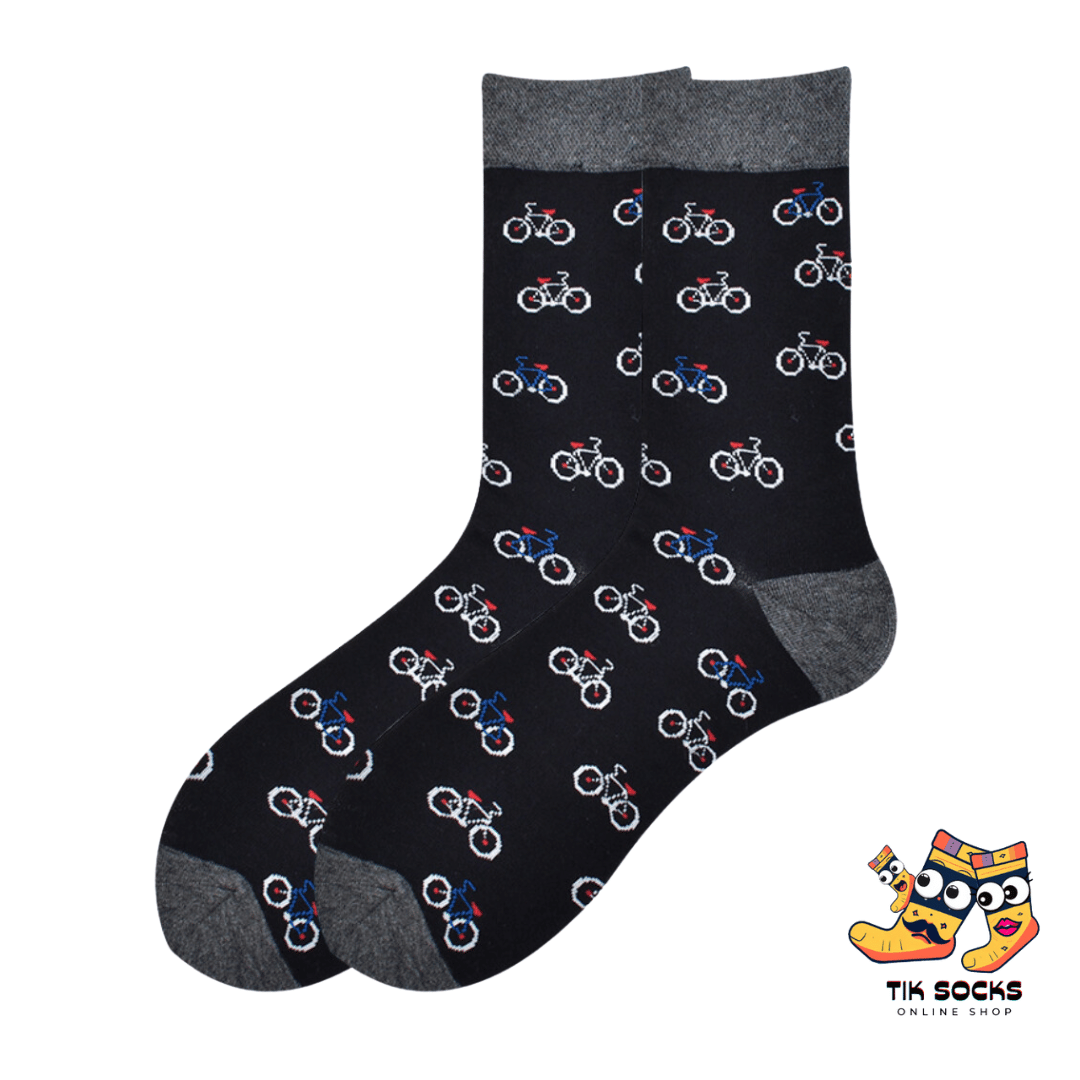 Pedal in Style – Gear up for adventure with these bicycle-themed socks for men and women, ideal for cycling enthusiasts and fashion-forward riders