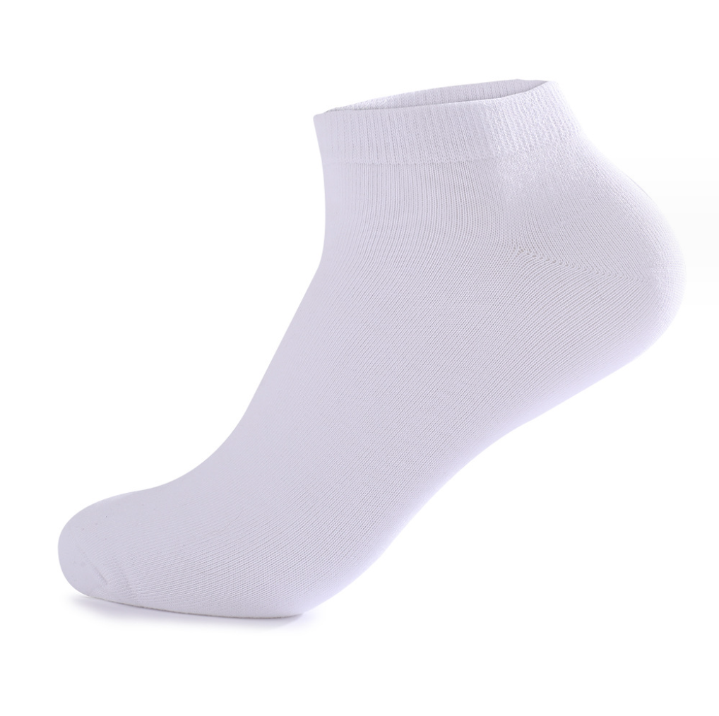 Grey, white, and black short sports socks made of 70% breathable cotton, designed for optimal sweat-wicking and comfort, suitable for men's shoe sizes EU 39-45, US 9-12