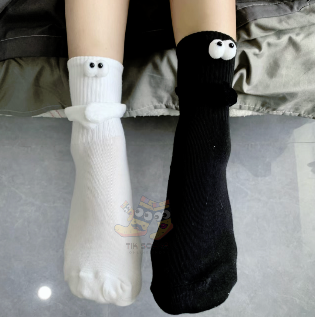 TikSocks|Fun Socks-Mid-calf Socks With 3D Magnetic Hand Holding