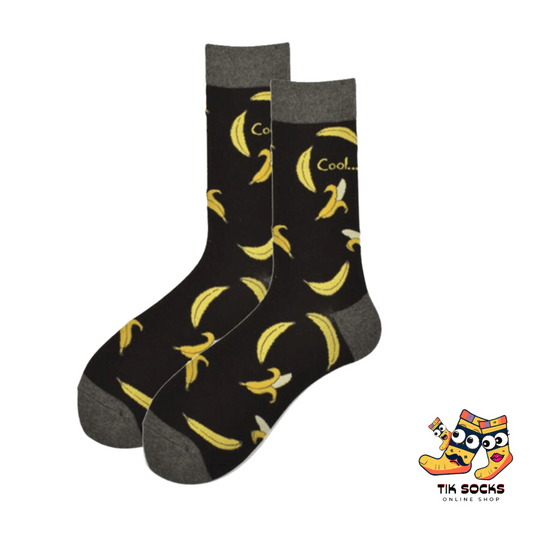A-Peel to Your Sense of Style – Step into the fun with these banana-themed socks for men and women, perfect for those who appreciate fruity fashion