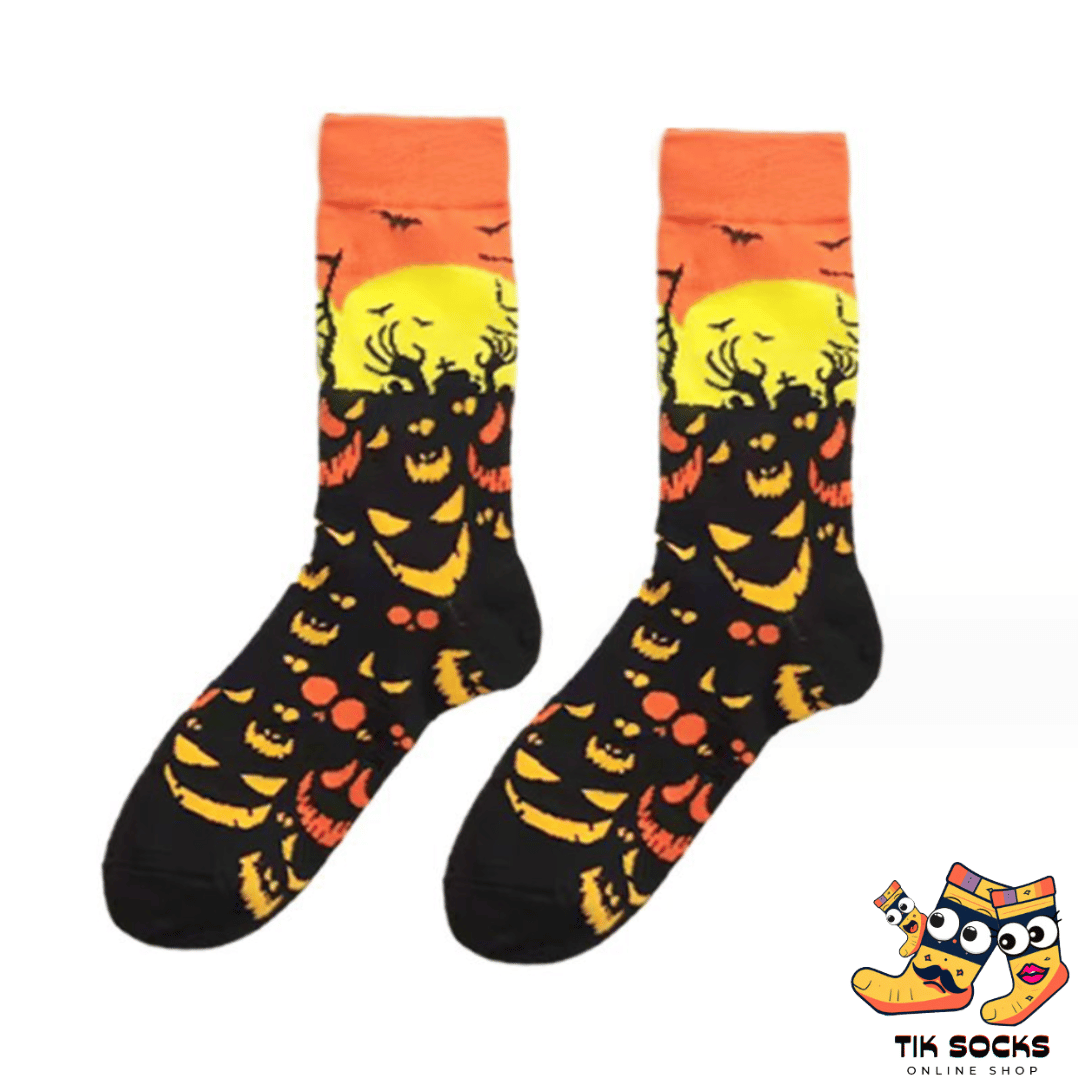 Soft cotton socks adorned with festive pumpkin designs, perfect for Halloween celebrations and gifting. Multiple images showcasing various Halloween-themed patterns for the holiday season