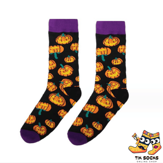 Soft cotton socks adorned with festive pumpkin designs, perfect for Halloween celebrations and gifting. Multiple images showcasing various Halloween-themed patterns for the holiday season