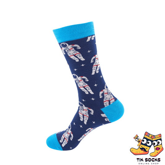 Comfortable socks with a spaceman and rocket theme, suitable for both men and women