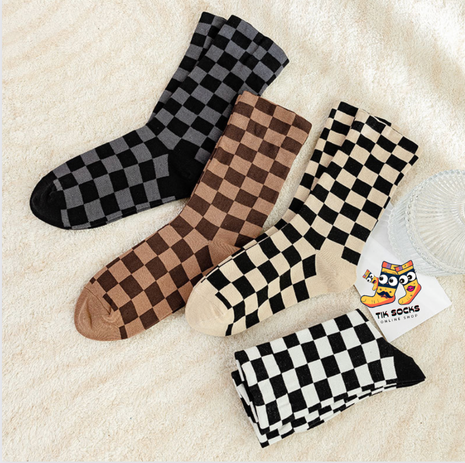 Chessboard Socks: Classic Black-and-White Design, Premium Cotton, Comfortable and Durable, Fashionable Socks for All Occasions